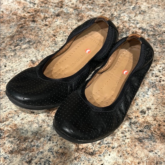 Clarks Artisan Unstructured Black Leather Ballet Sip On Women's Shoes 6.5 - Picture 1 of 8